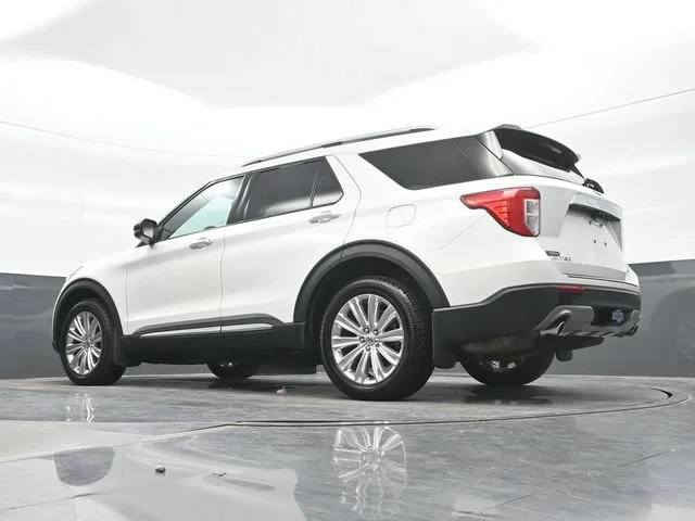 Used 2021 White Ford Limited image 19