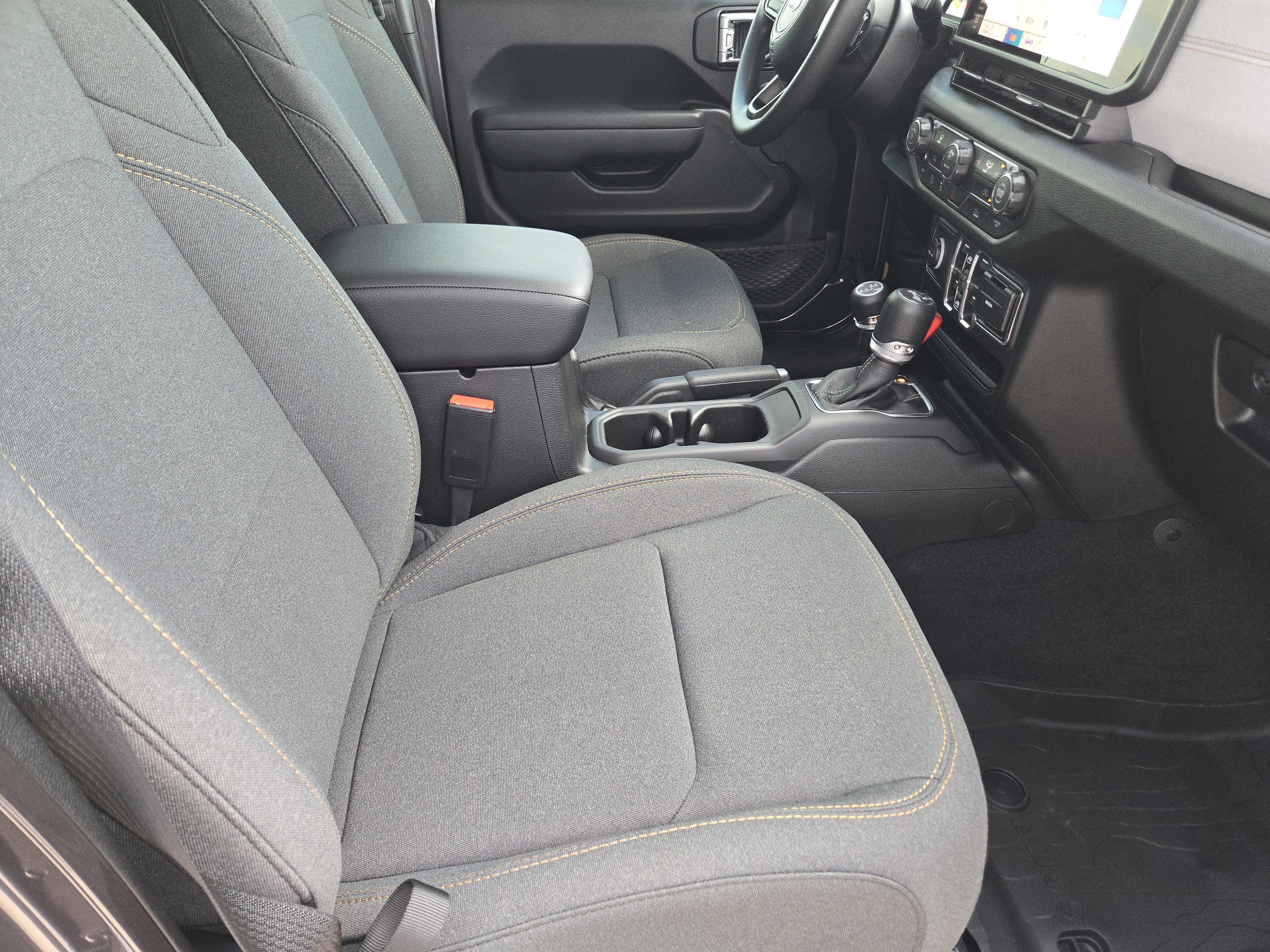 New 2026 Granite Crystal Metallic Clearcoat Jeep Sport image 11
