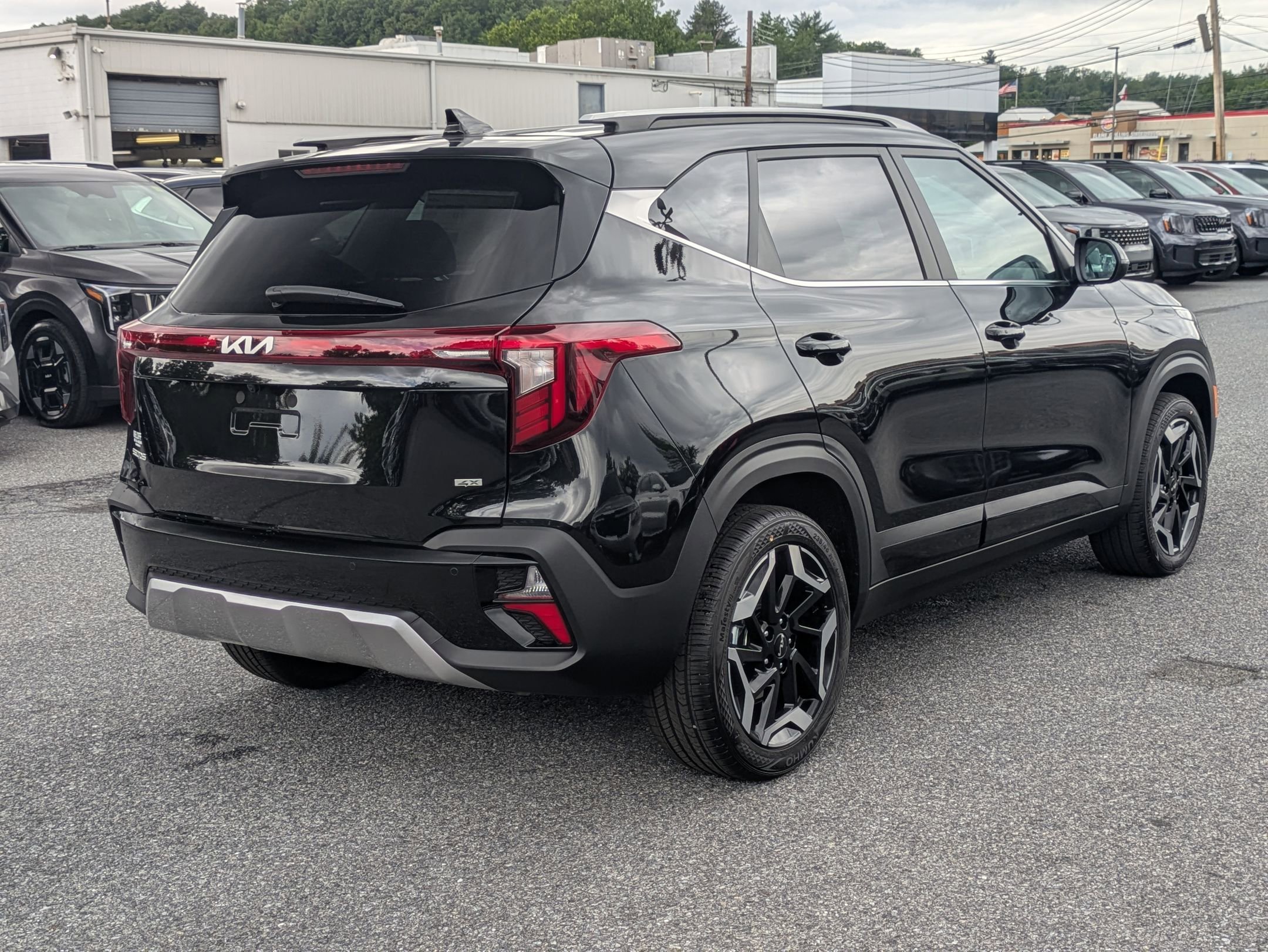 2026 Kia Seltos SX - Photo 4