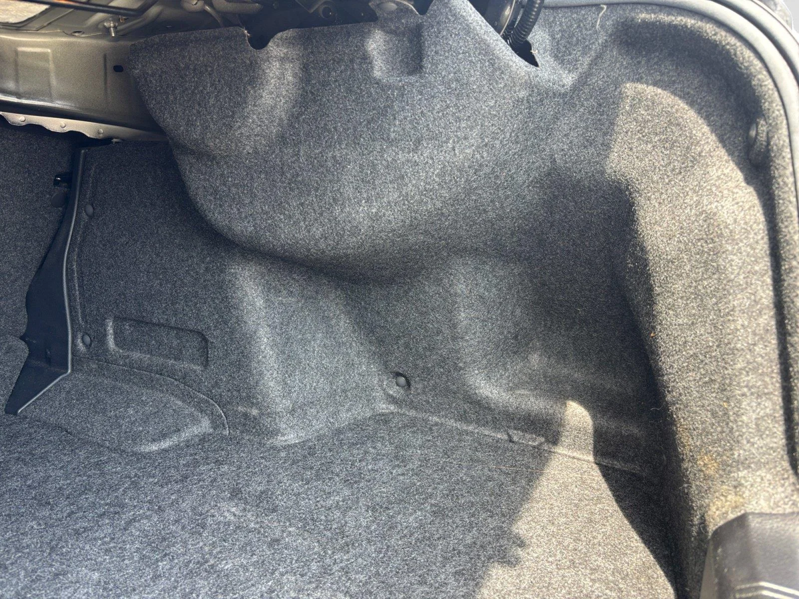 Used 2018 Crystal Black Silica Subaru Base image 38