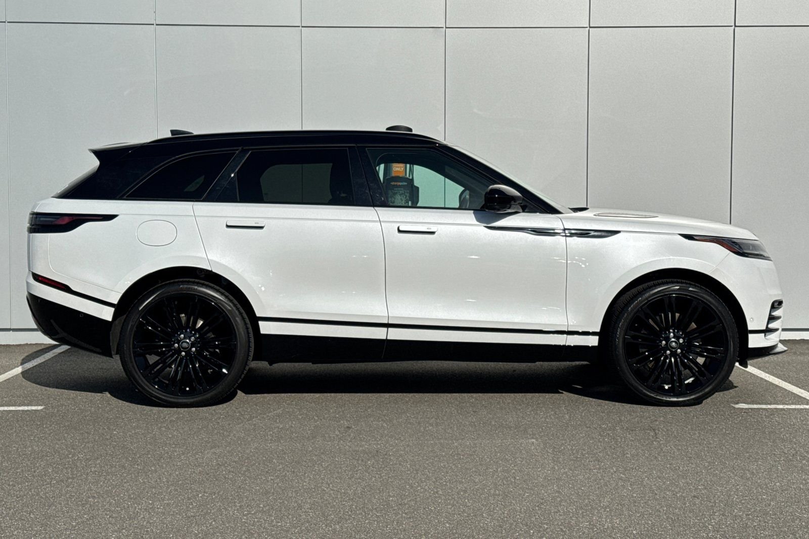 Certified Used 2026 White Land Rover Dynamic SE image 6