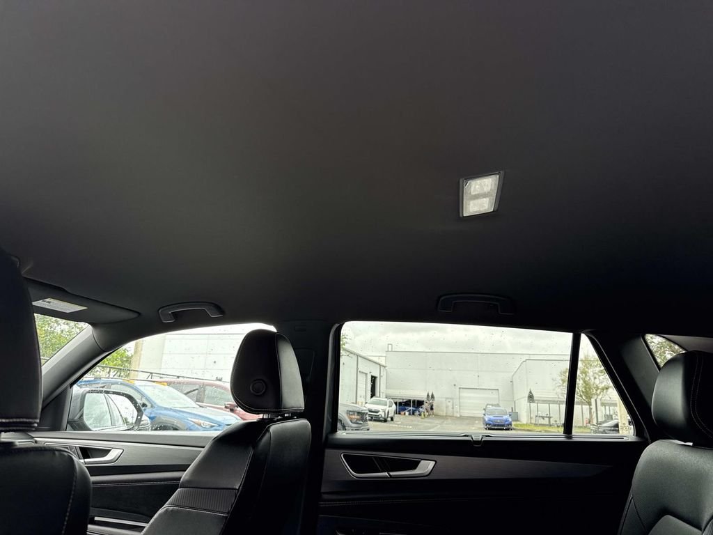 Used 2024  Volkswagen 2.0T SE w/Technology image 17