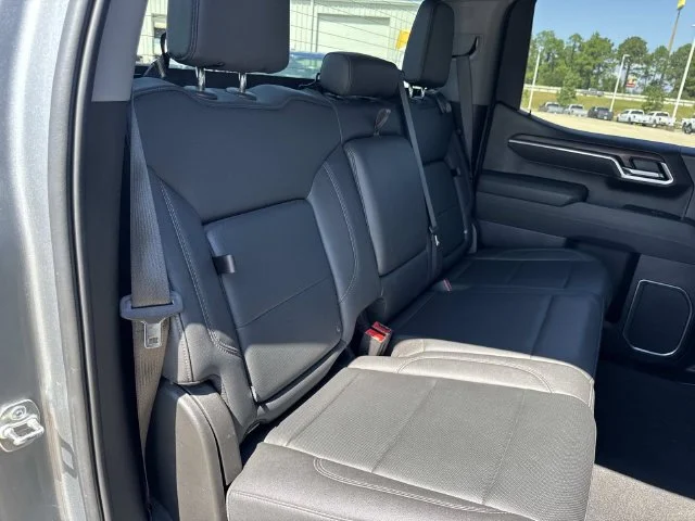 Used 2025 Silver GMC SLT image 29