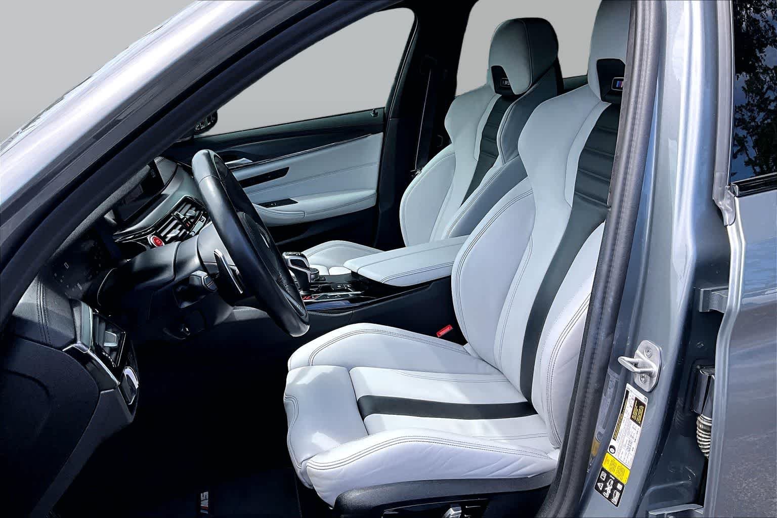 Used 2023 Skyscraper Grey Metallic BMW  image 8