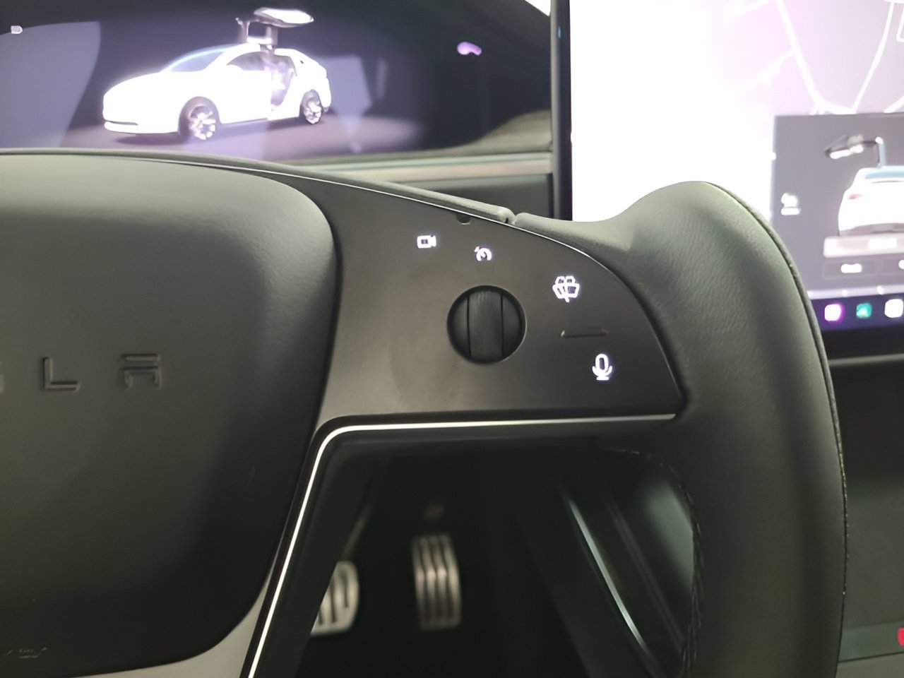 2023 Tesla Model X Long Range - Photo 25