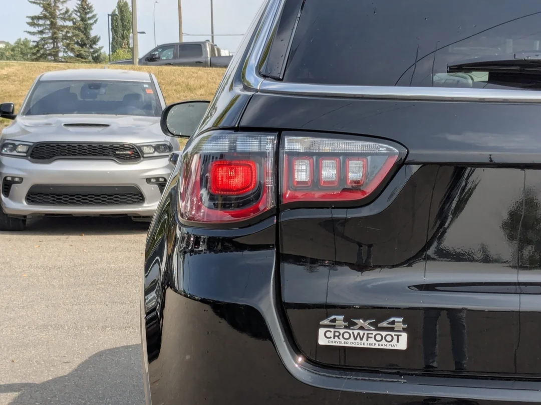 New 2025 Black Jeep North - - 4X4 - 4.99% O.A.C - Heated seats - Forward Collision Warning & More! image 11