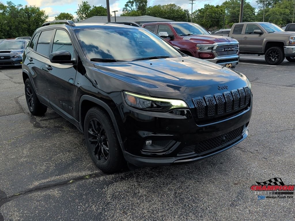 Used 2023 Black Jeep Altitude image 7