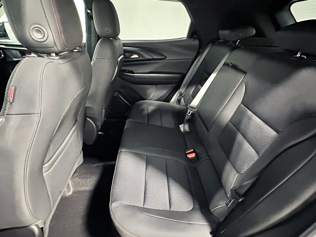 Used 2022 SATIN STEEL METALLIC Chevrolet RS image 18