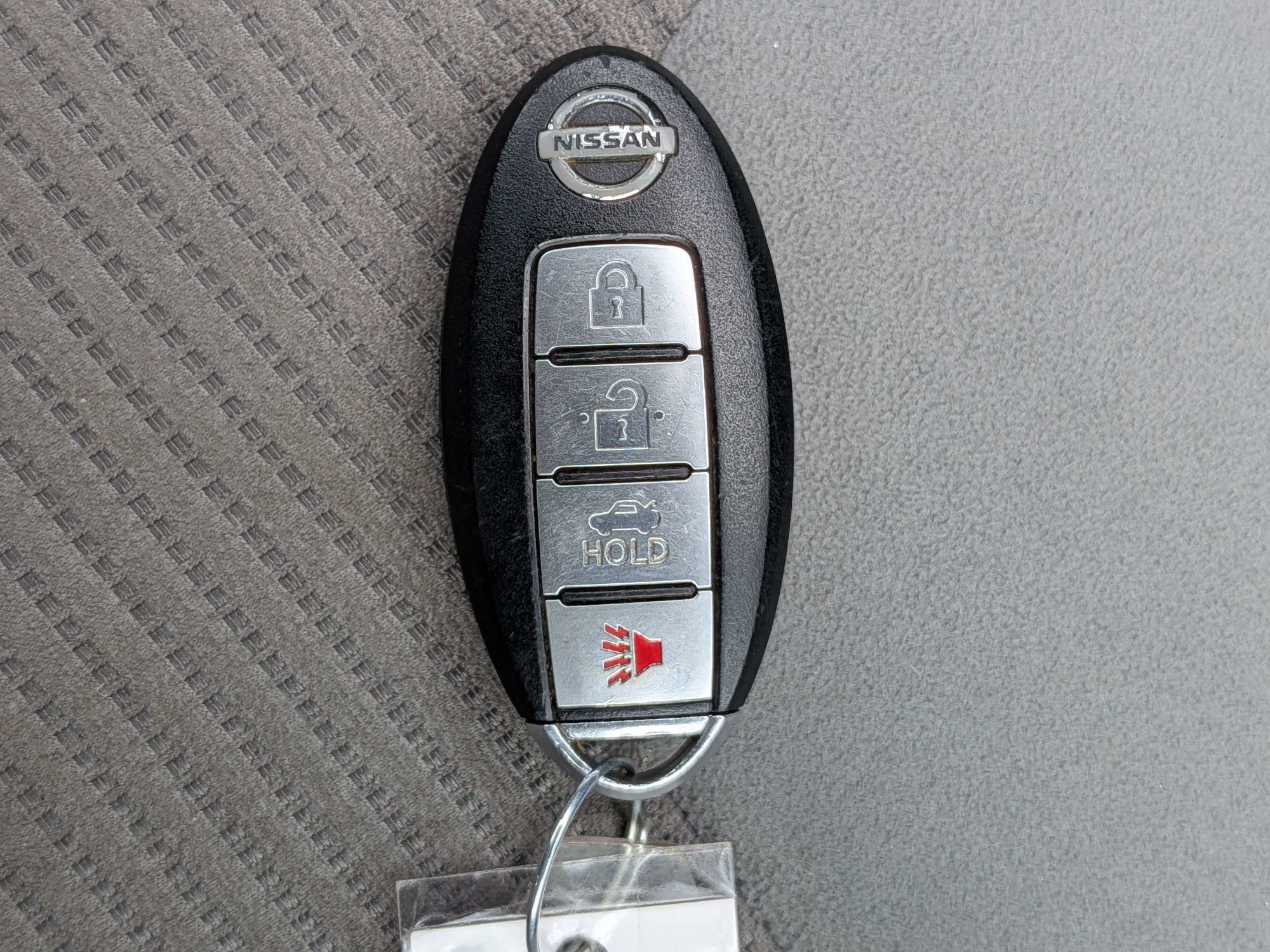 Used 2010 Black Nissan 2.0 S image 23