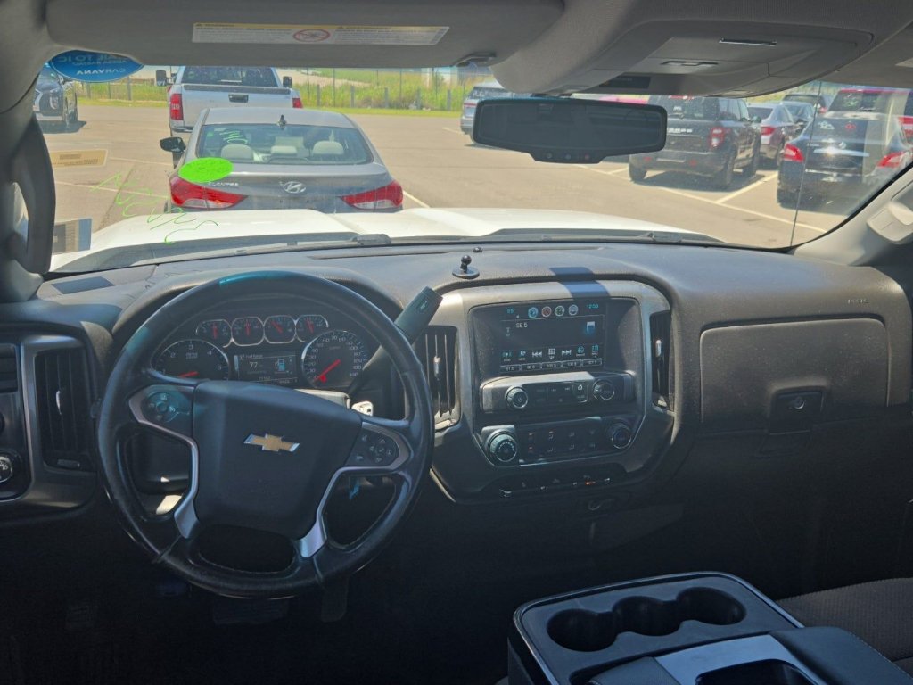 Used 2018 Summit White Chevrolet LT image 10
