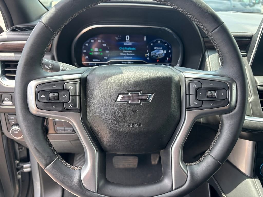 Used 2023 Gray Chevrolet Z71 image 14