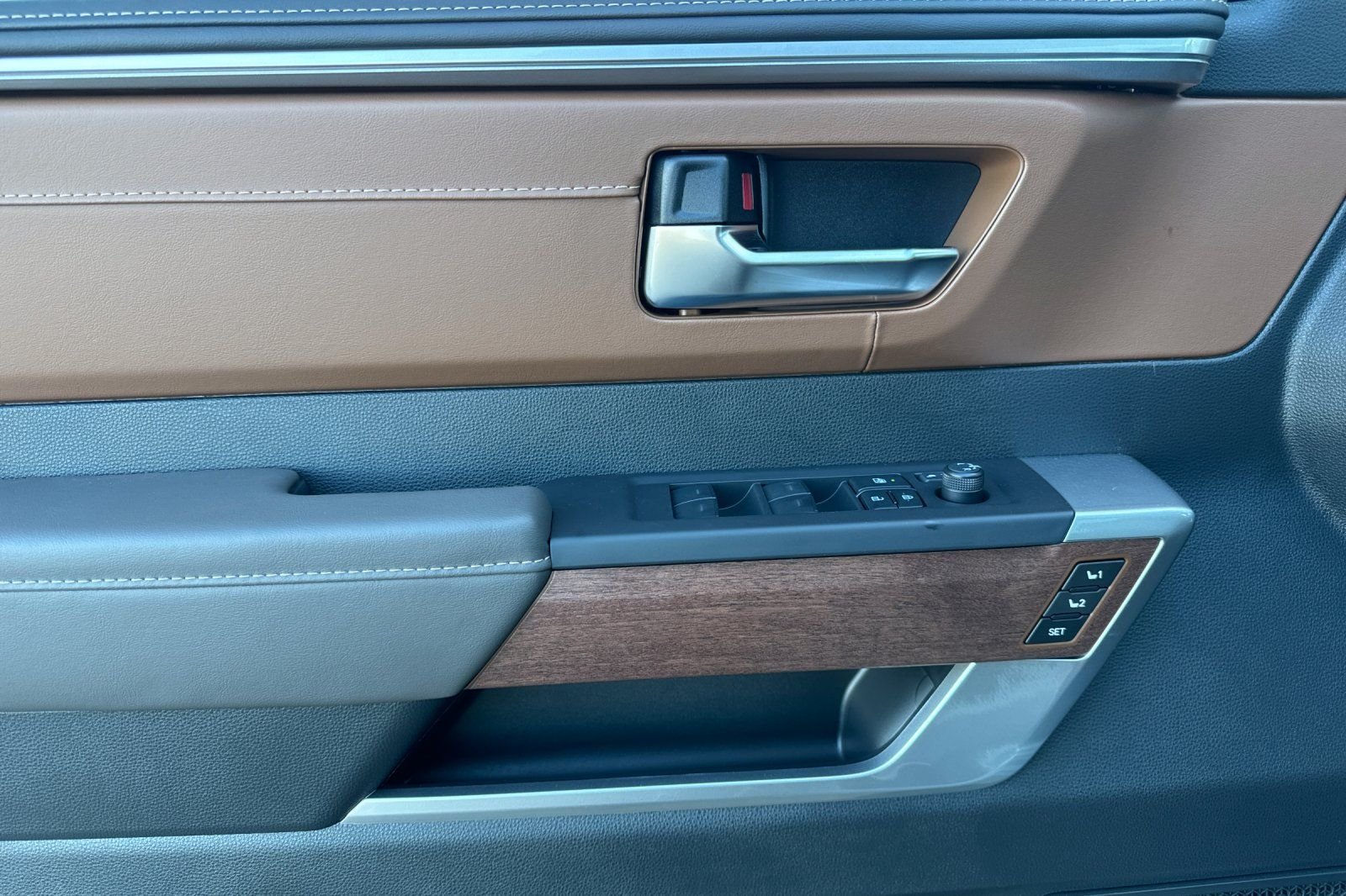 2025 Toyota Tundra 1794 Edition - Photo 11