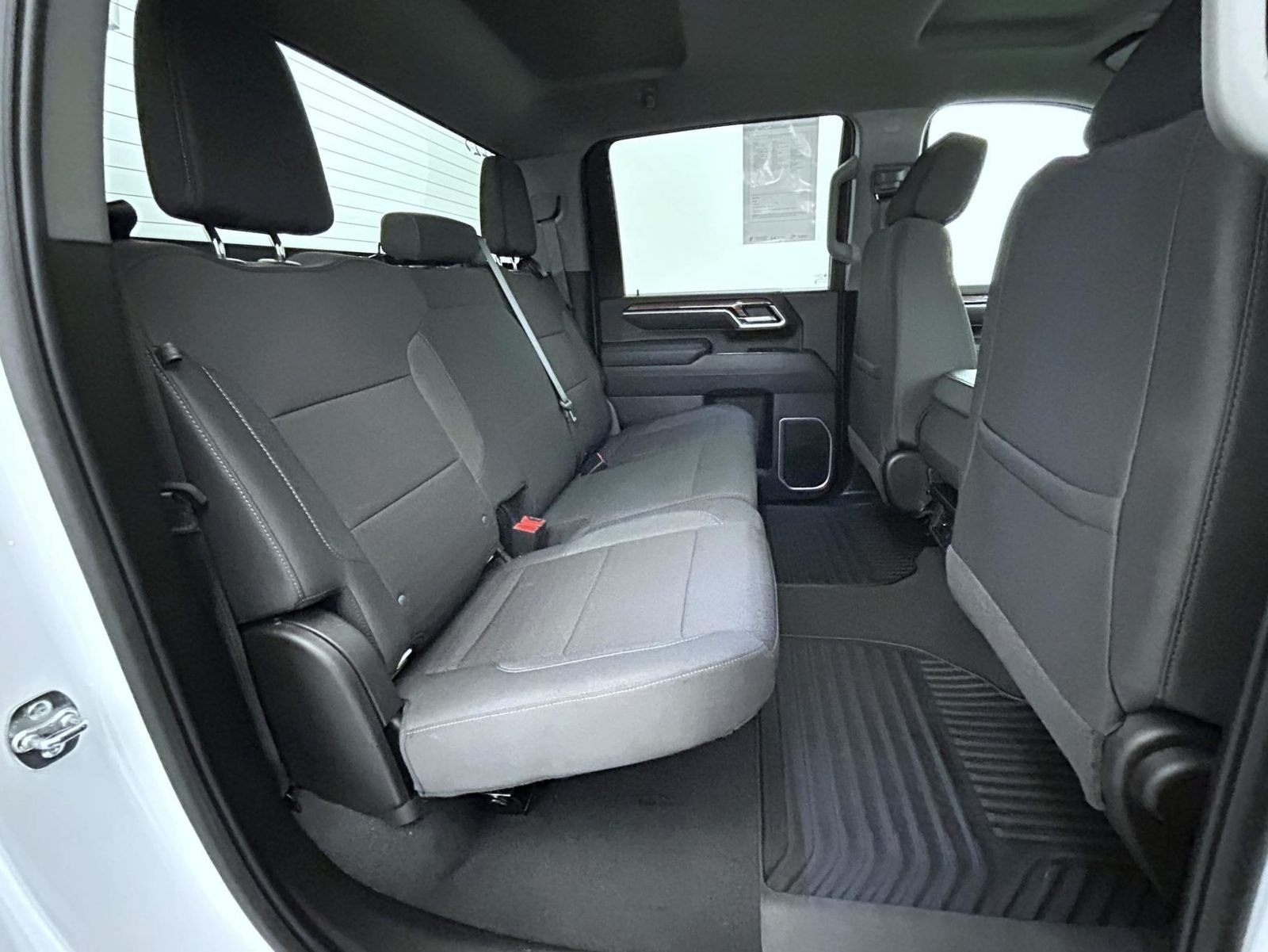 Used 2025 White Chevrolet LT image 18