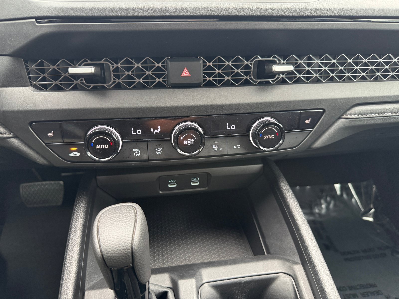 Certified Used 2025 Crystal Black Pearl Honda SE image 13