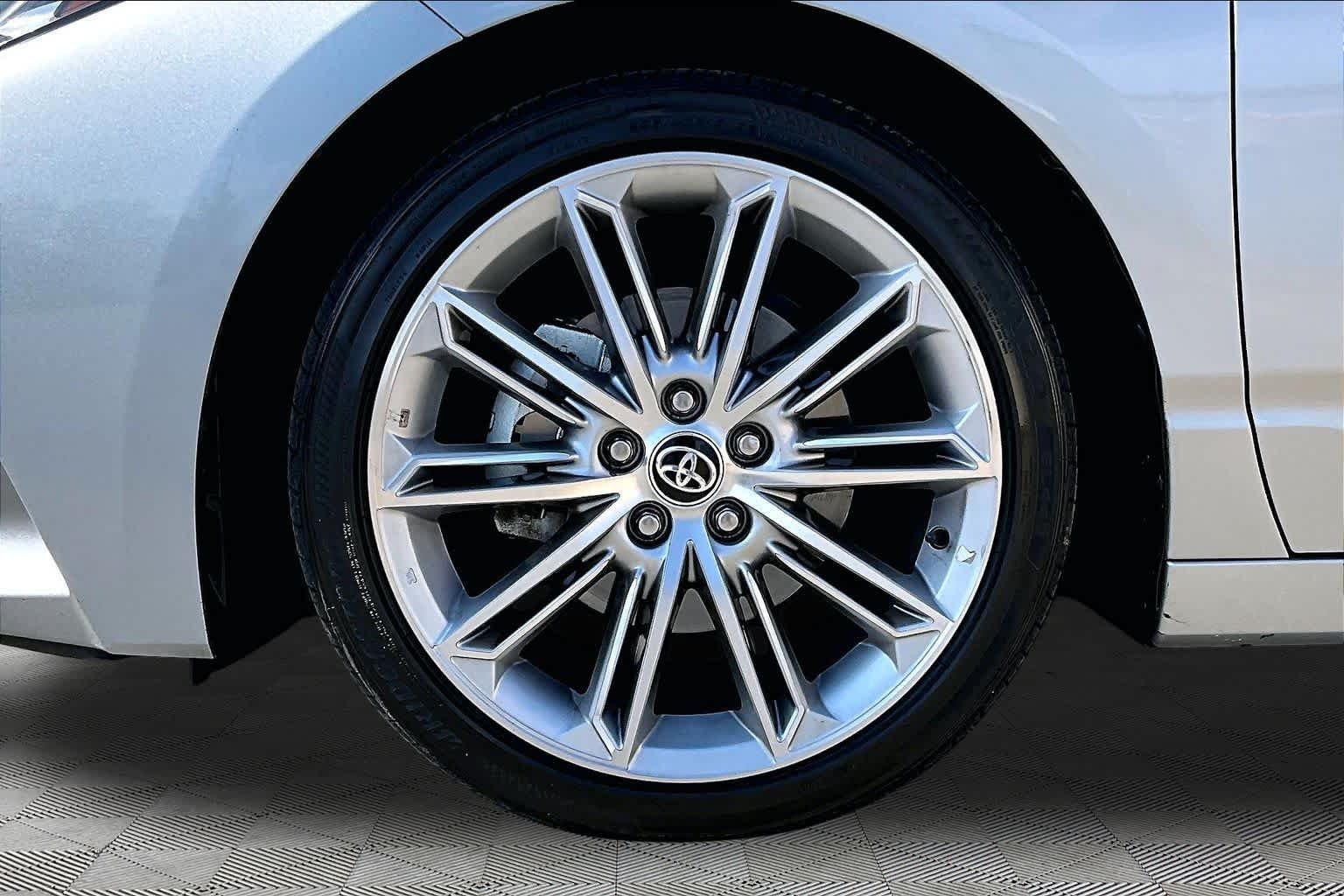 Used 2021 Celestial Silver Metallic Toyota Hybrid Limited image 11