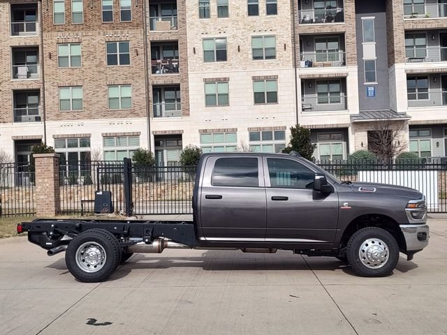 2025 RAM 3500 Chassis Tradesman - Photo 8
