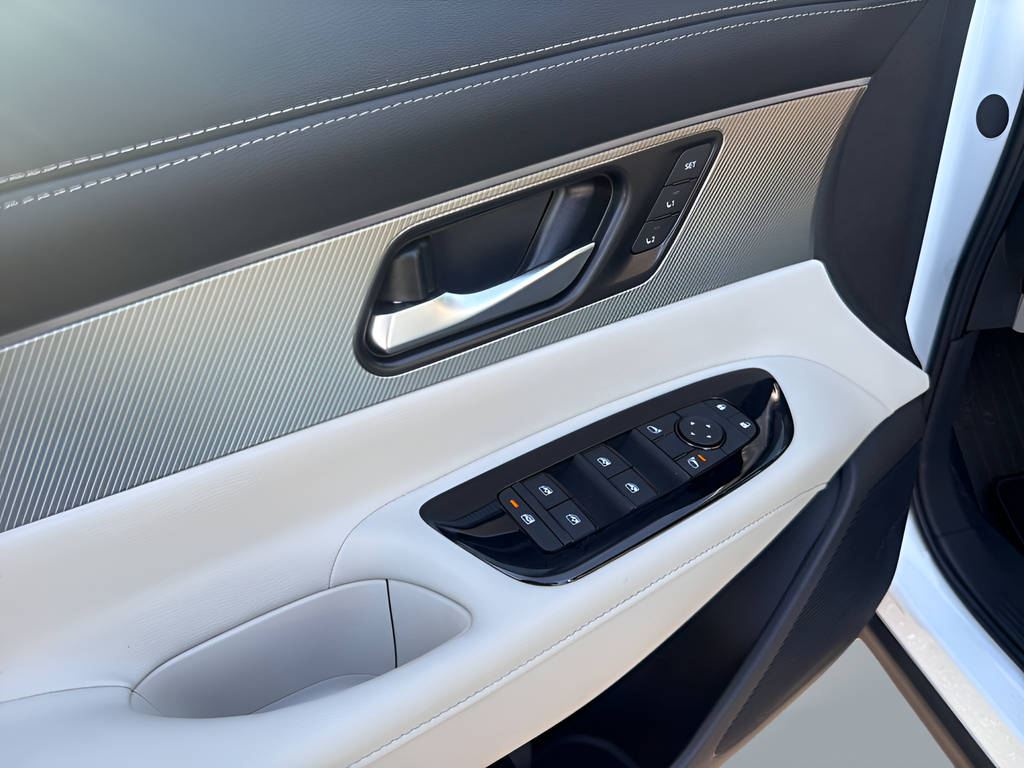 New 2026 White Nissan SL image 14