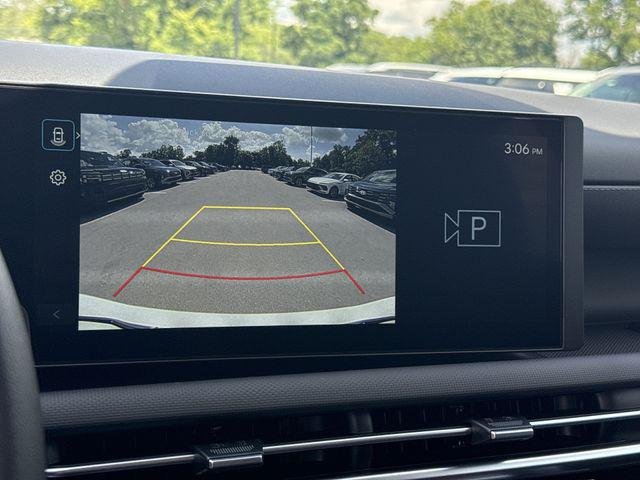 New 2026 White Hyundai SEL AWD image 17