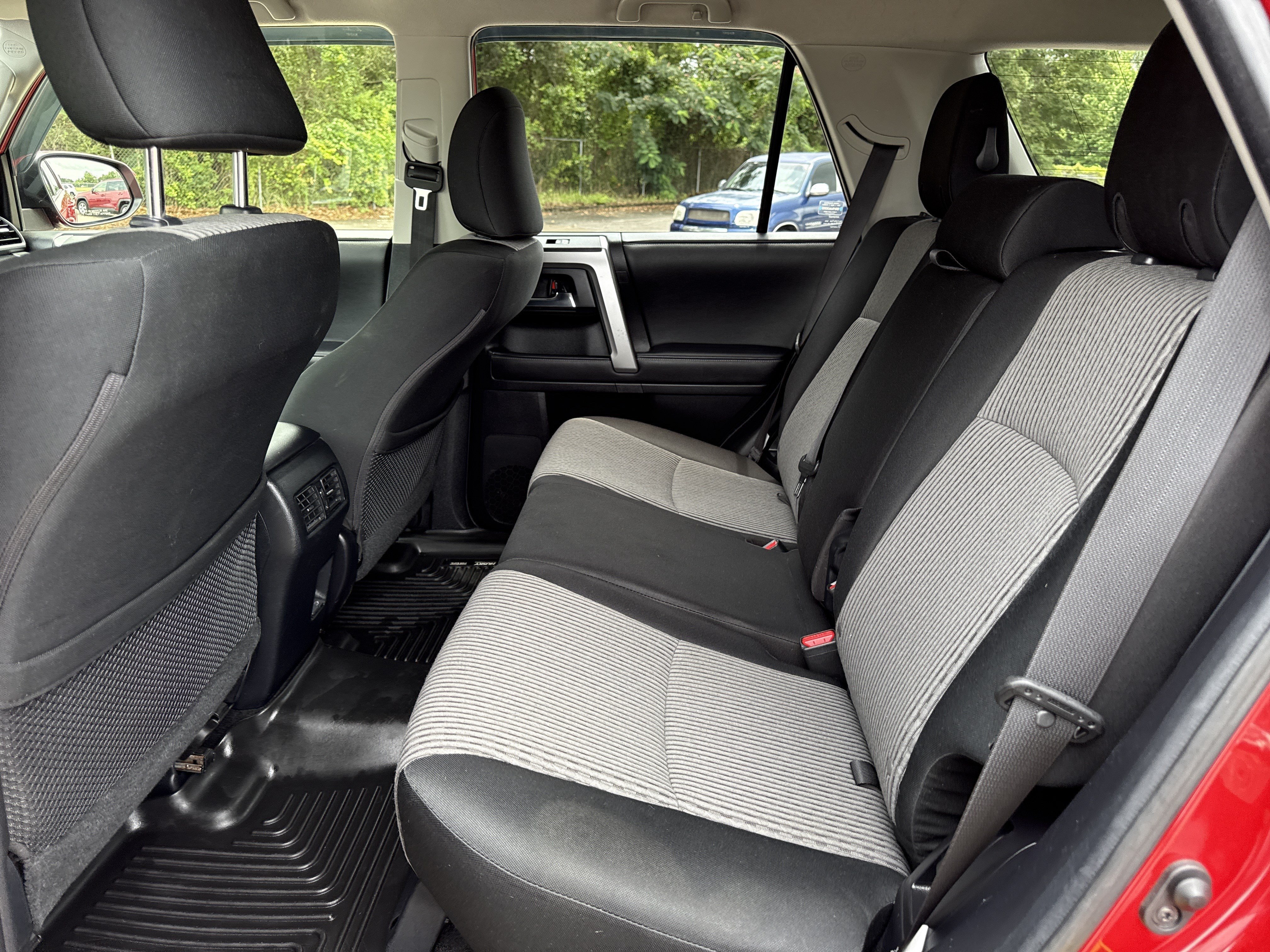 Used 2023  Toyota  image 13