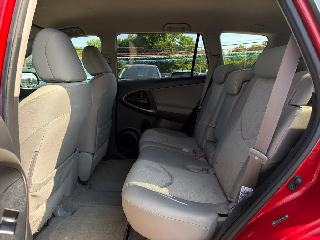 Used 2010 Red Toyota Base image 3