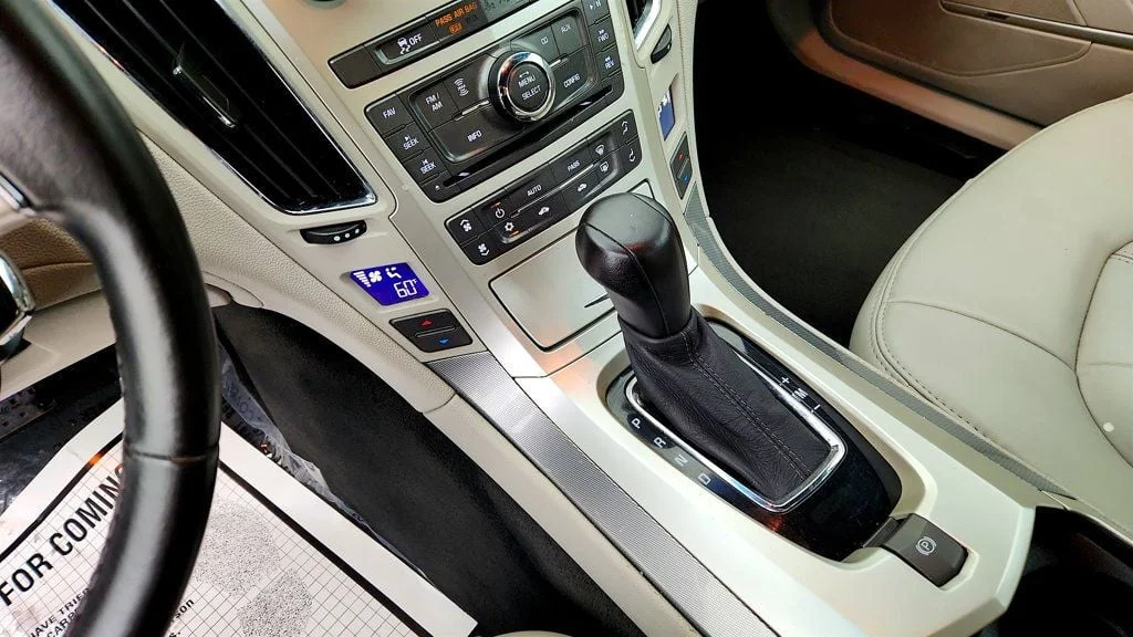 Used 2014 White Diamond Tricoat Cadillac 2dr Coupe RWD image 16