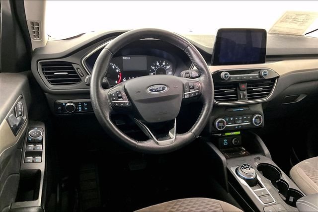 Used 2021 Blue Ford SE image 2