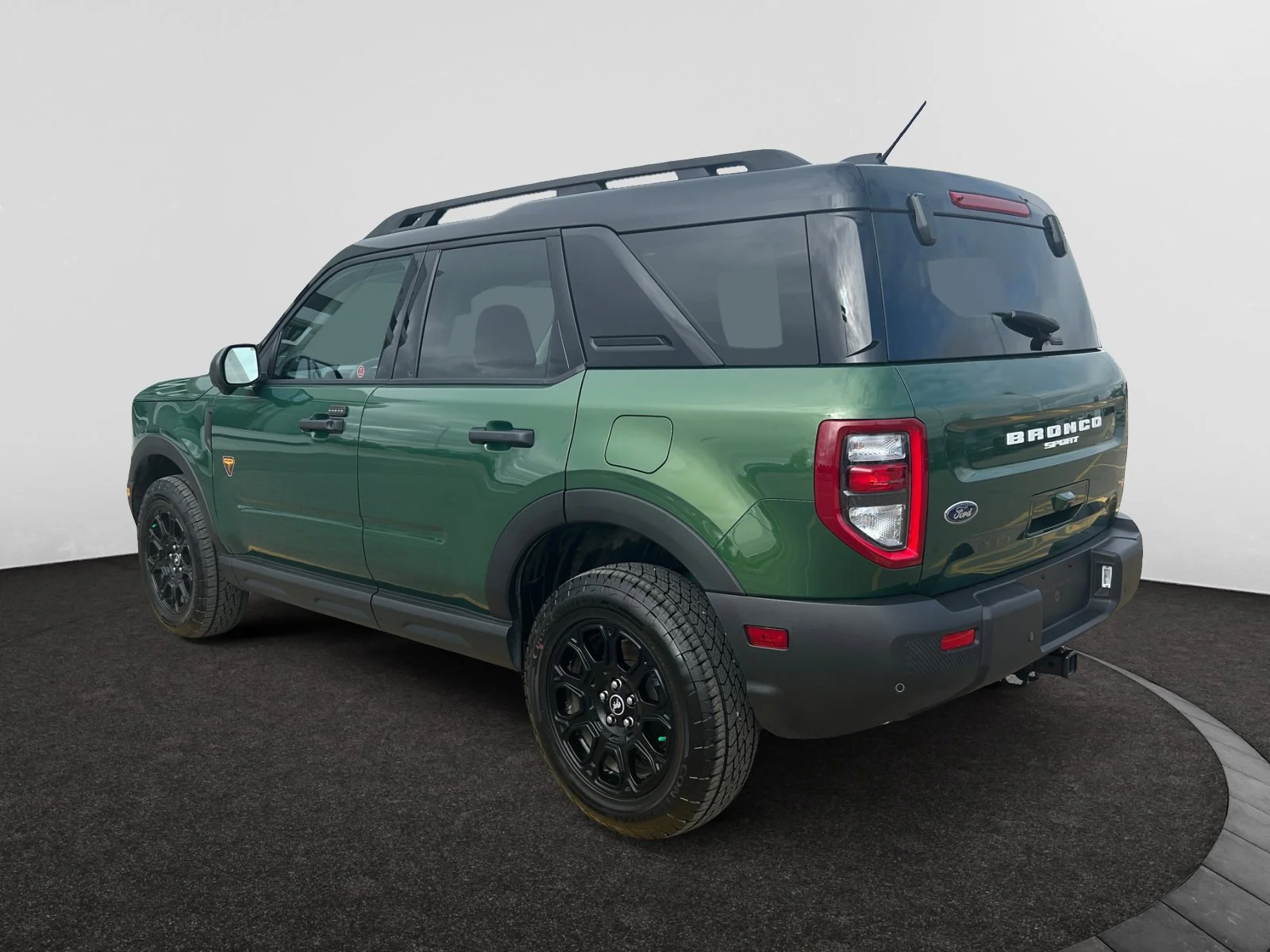Used 2025 GREEN Ford  image 3