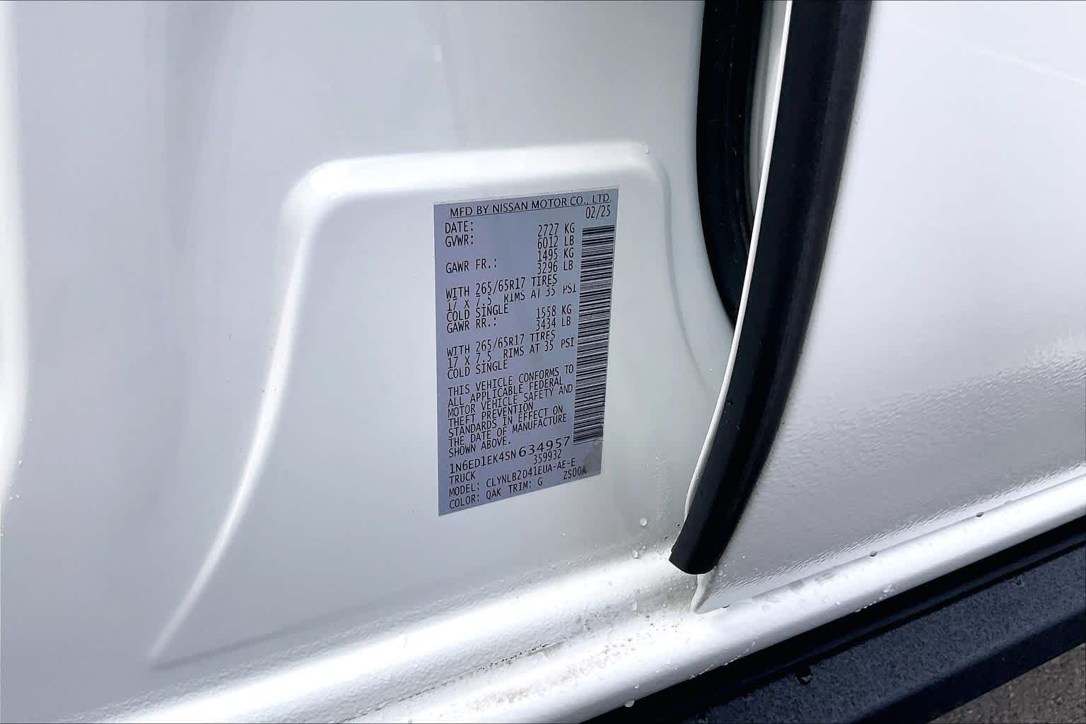 Used 2025 Glacier White Nissan SV image 29