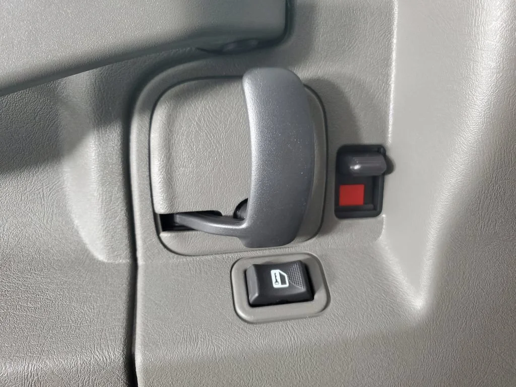 2025 Chevrolet Express Cargo Work Van - Photo 28