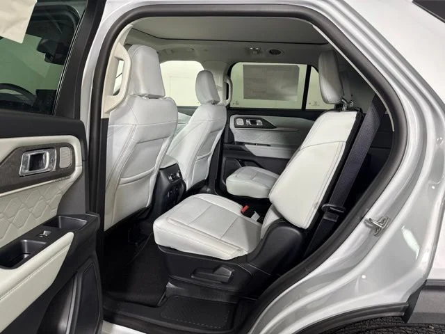 New 2026 Space White Metallic Ford Platinum image 10