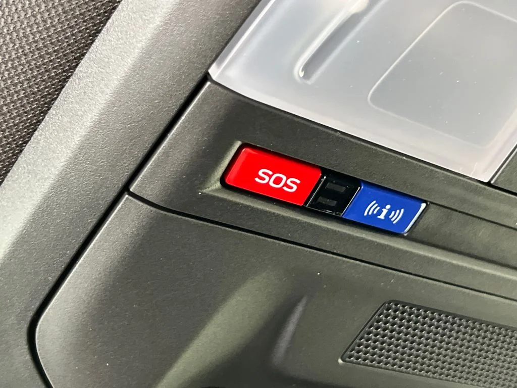 New 2026 ICE SILVER METALLIC Subaru Base image 32