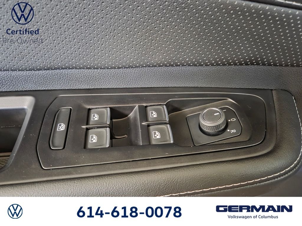 Used 2025  Volkswagen 2.0T SE image 24