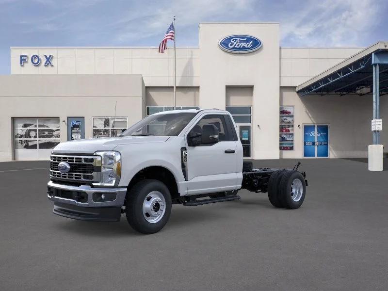 2025 Ford F-350 Super Duty Chassis Cab