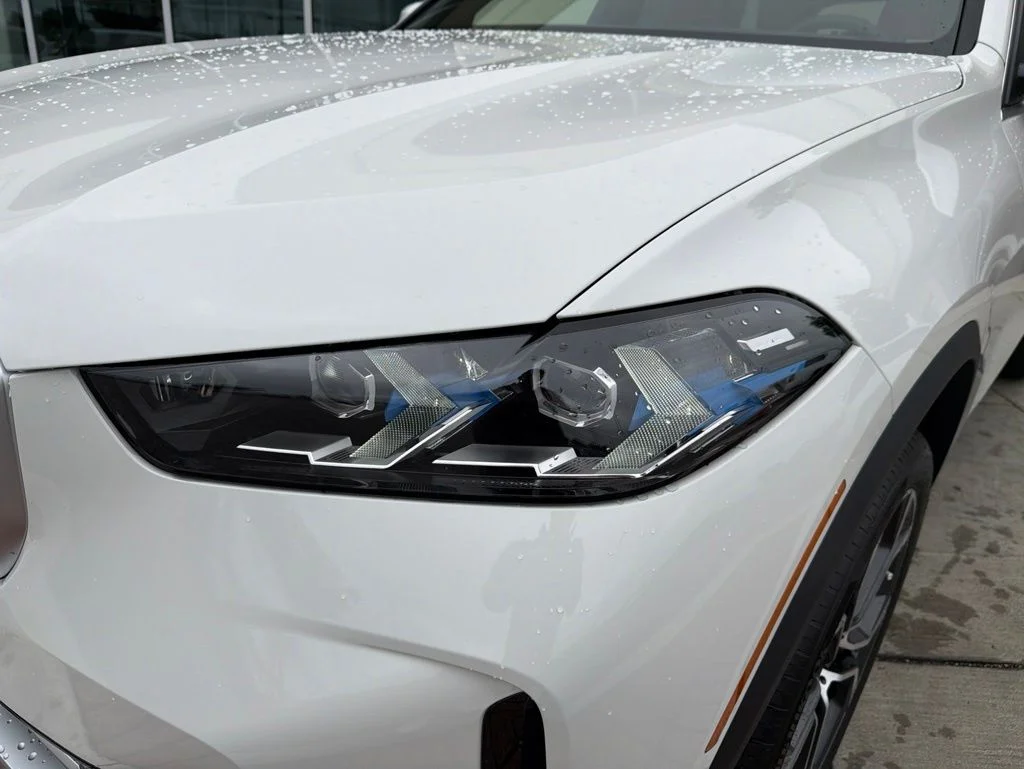 New 2026 Alpine White BMW sDrive40i image 11