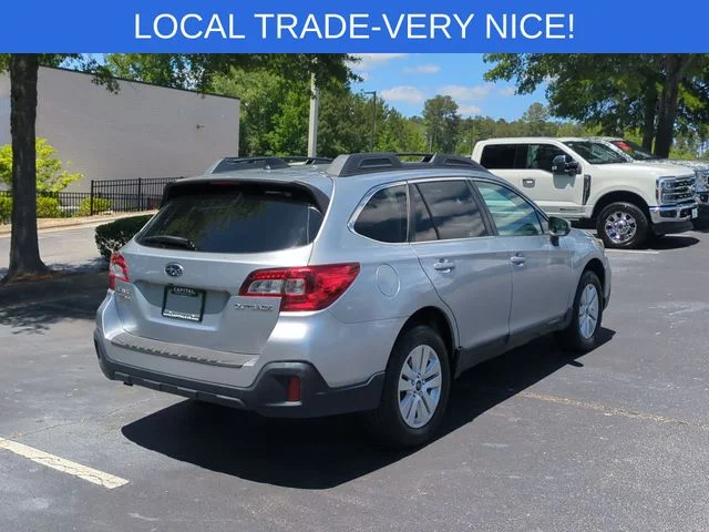 Used 2018 Silver Subaru 2.5i Premium image 5