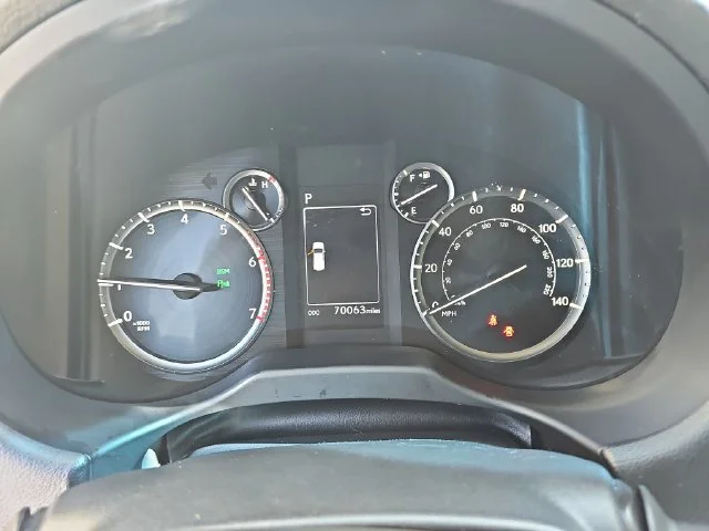 Used 2021 White Lexus 460 image 19