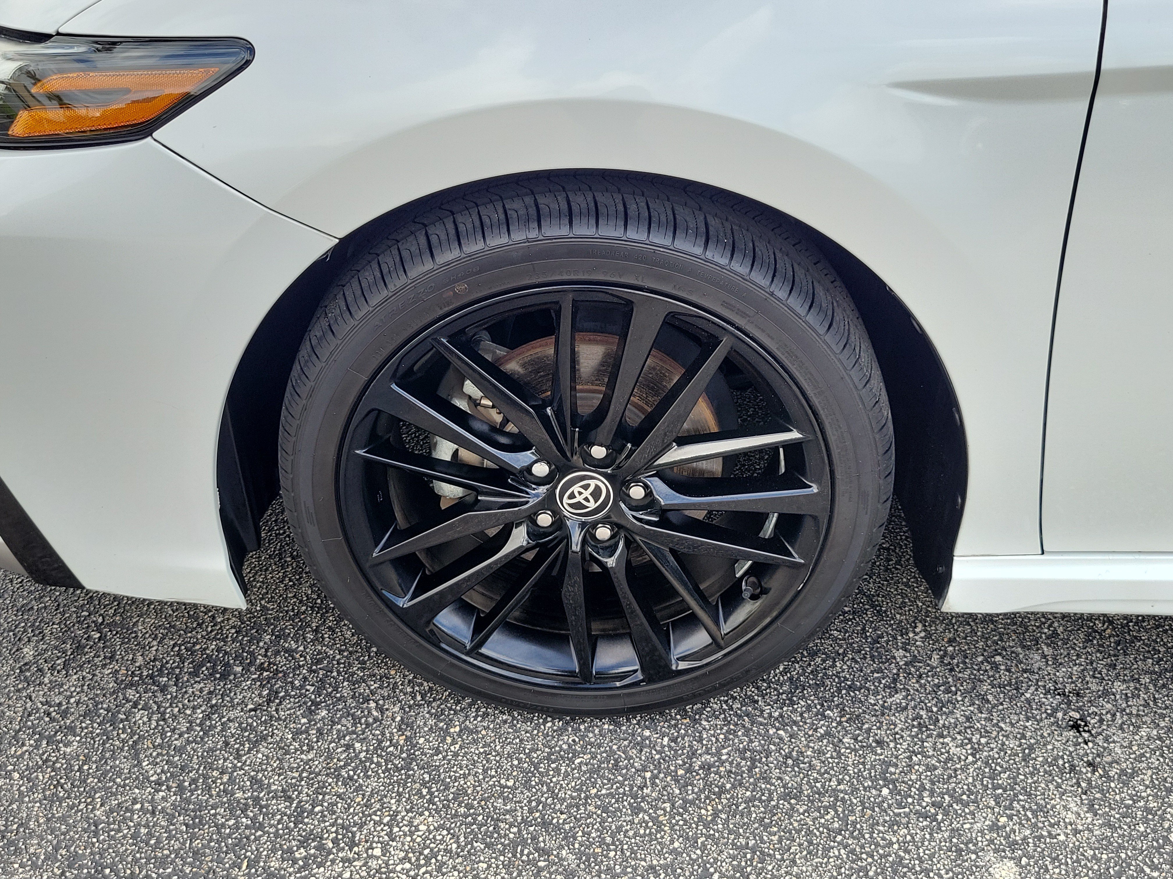 Used 2022 Pearl Toyota XSE image 9