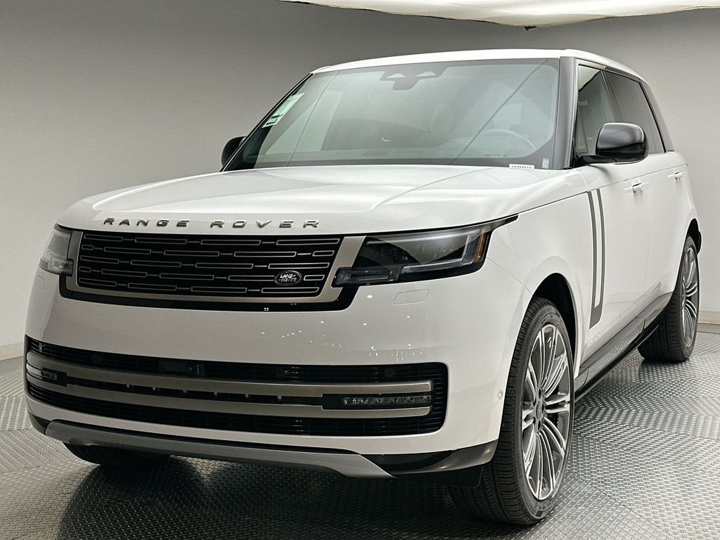 New 2026 Fuji White Land Rover SE image 1