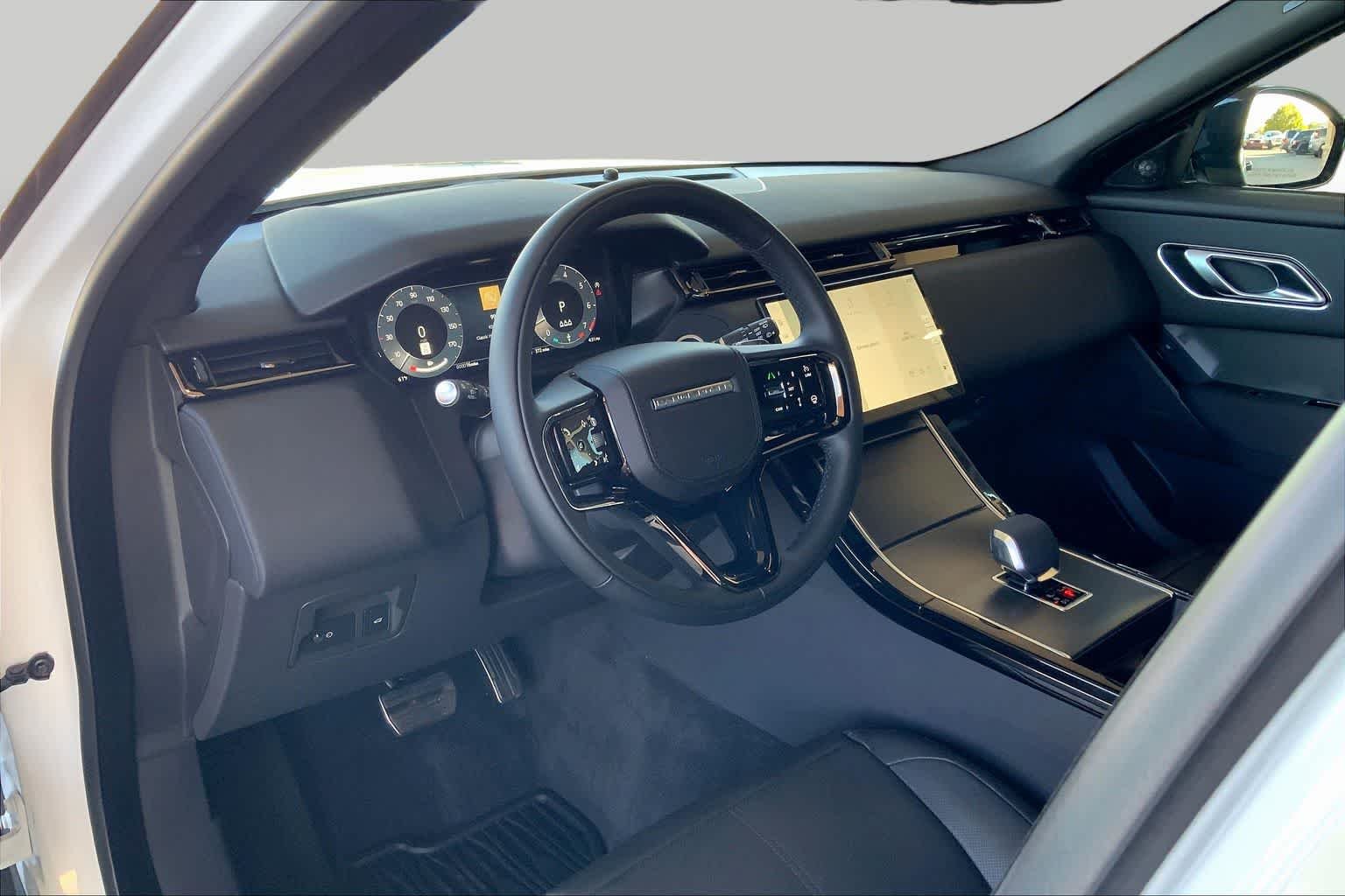 2025 Land Rover Range Rover Velar Dynamic SE - Photo 8