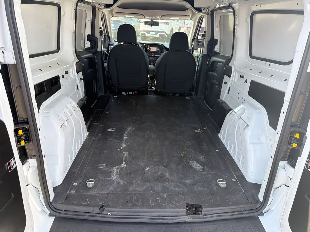 Used 2022 White Ram Base image 20