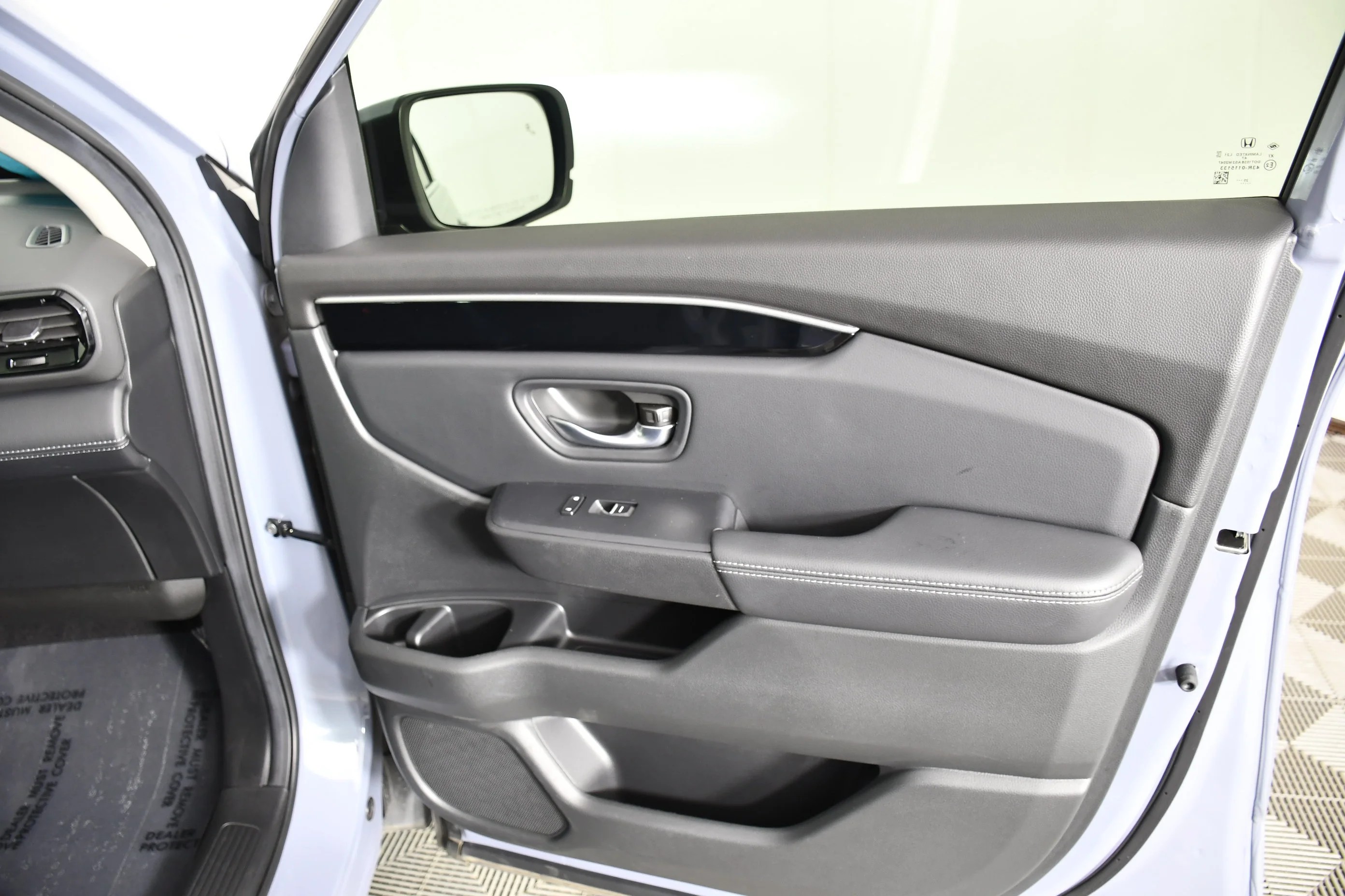 Certified Used 2025 Sonic Gray Pearl Honda Touring image 40