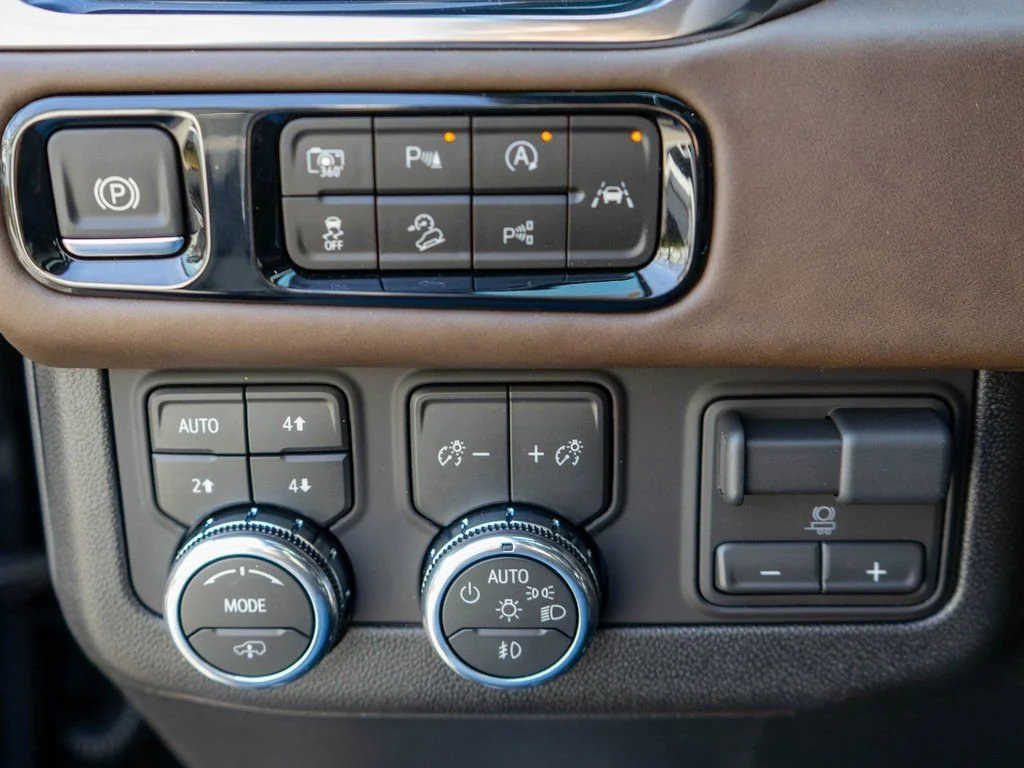 2026 GMC Yukon XL Denali Ultimate - Photo 22