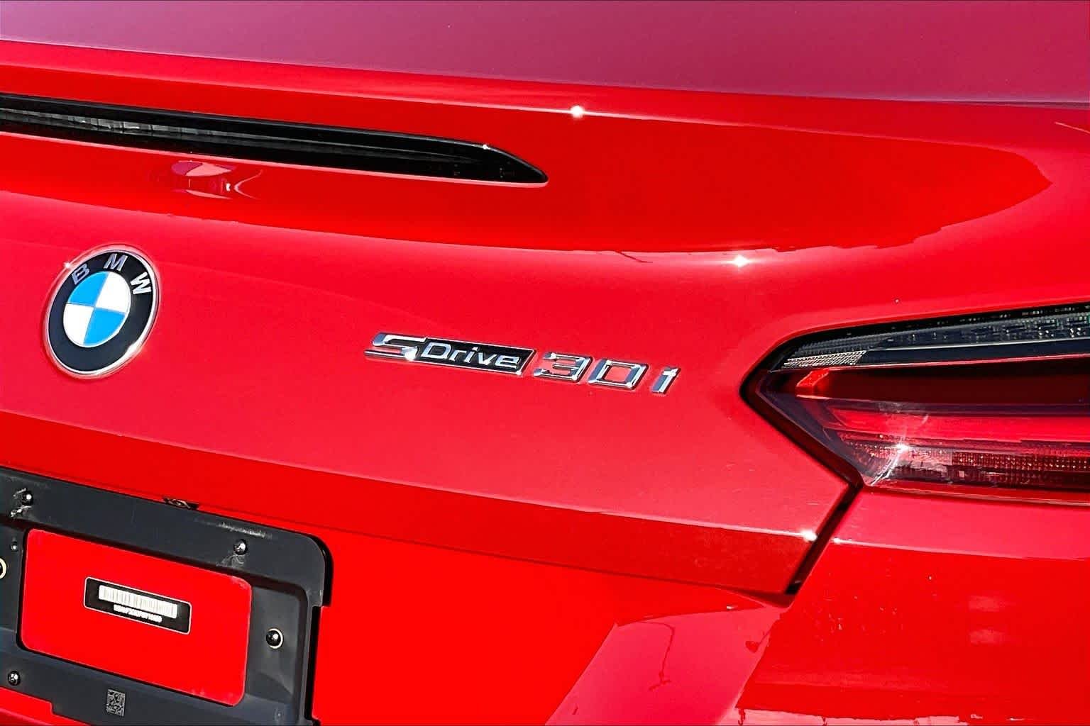Used 2023 San Francisco Red Metallic BMW sDrive30i image 36