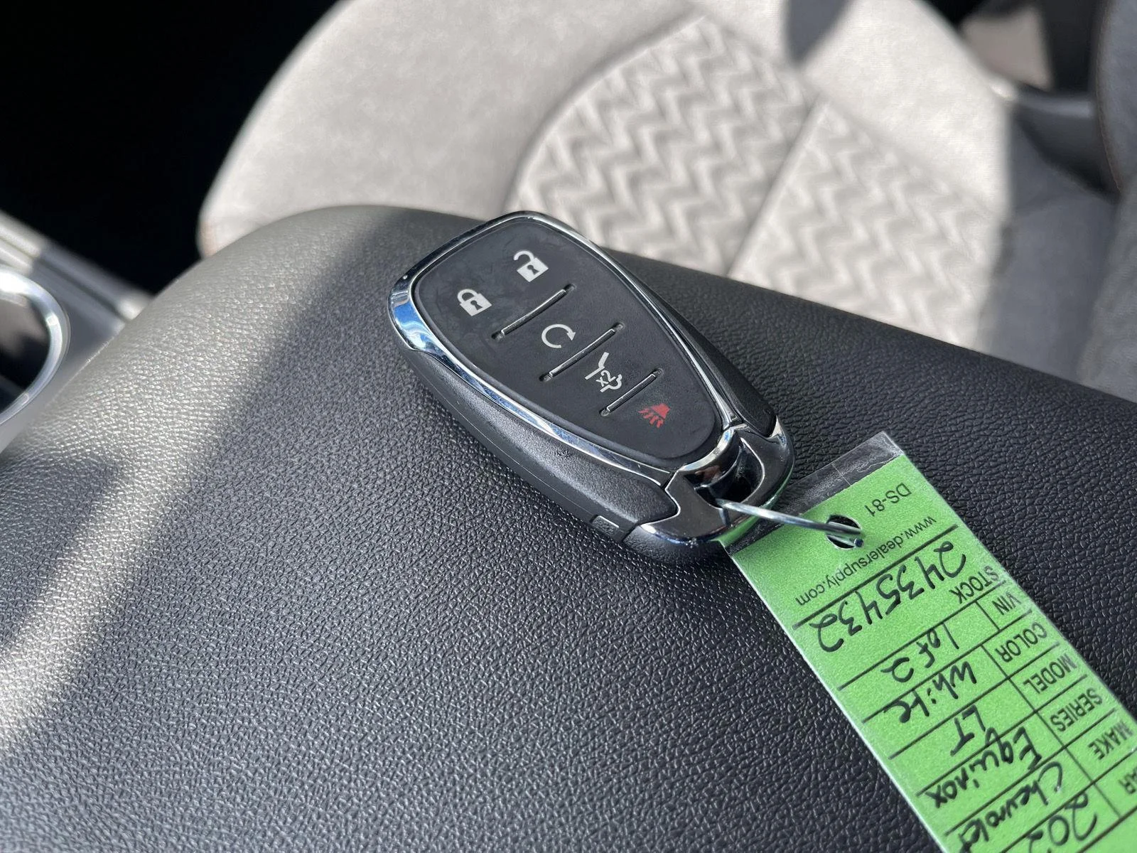 Used 2024 Summit White Chevrolet LT image 40