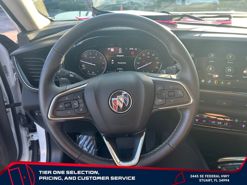Used 2023 WHITE FROST TRICOAT Buick Avenir image 20