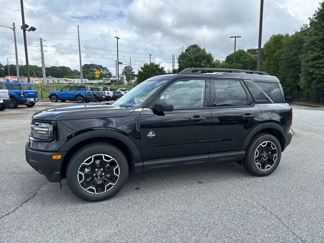 New 2026 Shadow Black Ford Outer Banks® image 5