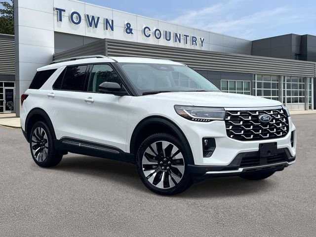 New 2026 Star White Metallic Tri-Coat Ford Platinum image 1