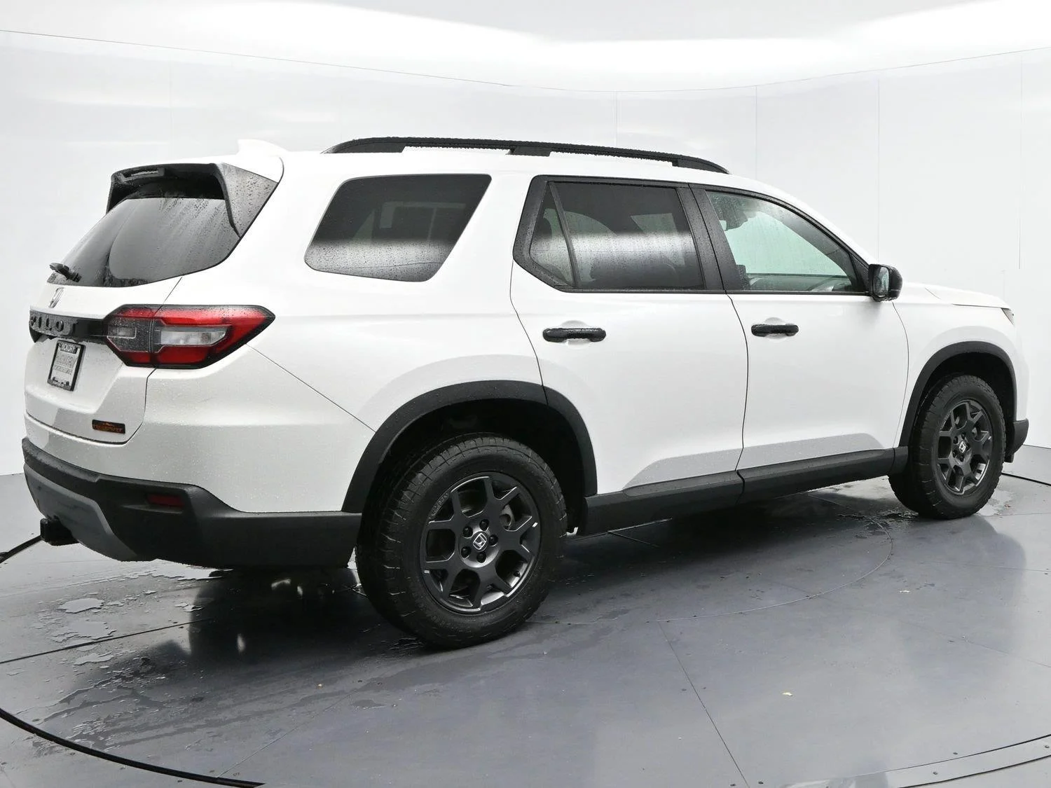 Used 2024 Platinum White Pearl Honda TrailSport image 7