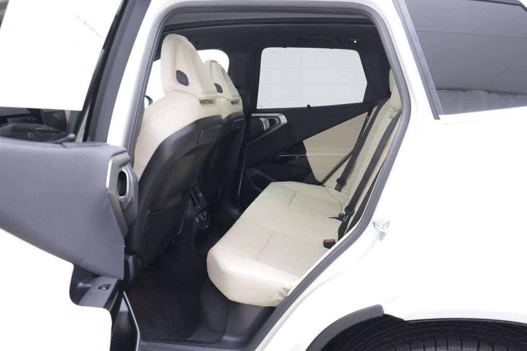 New 2026 Mineral White Metallic BMW 30 xDrive image 14