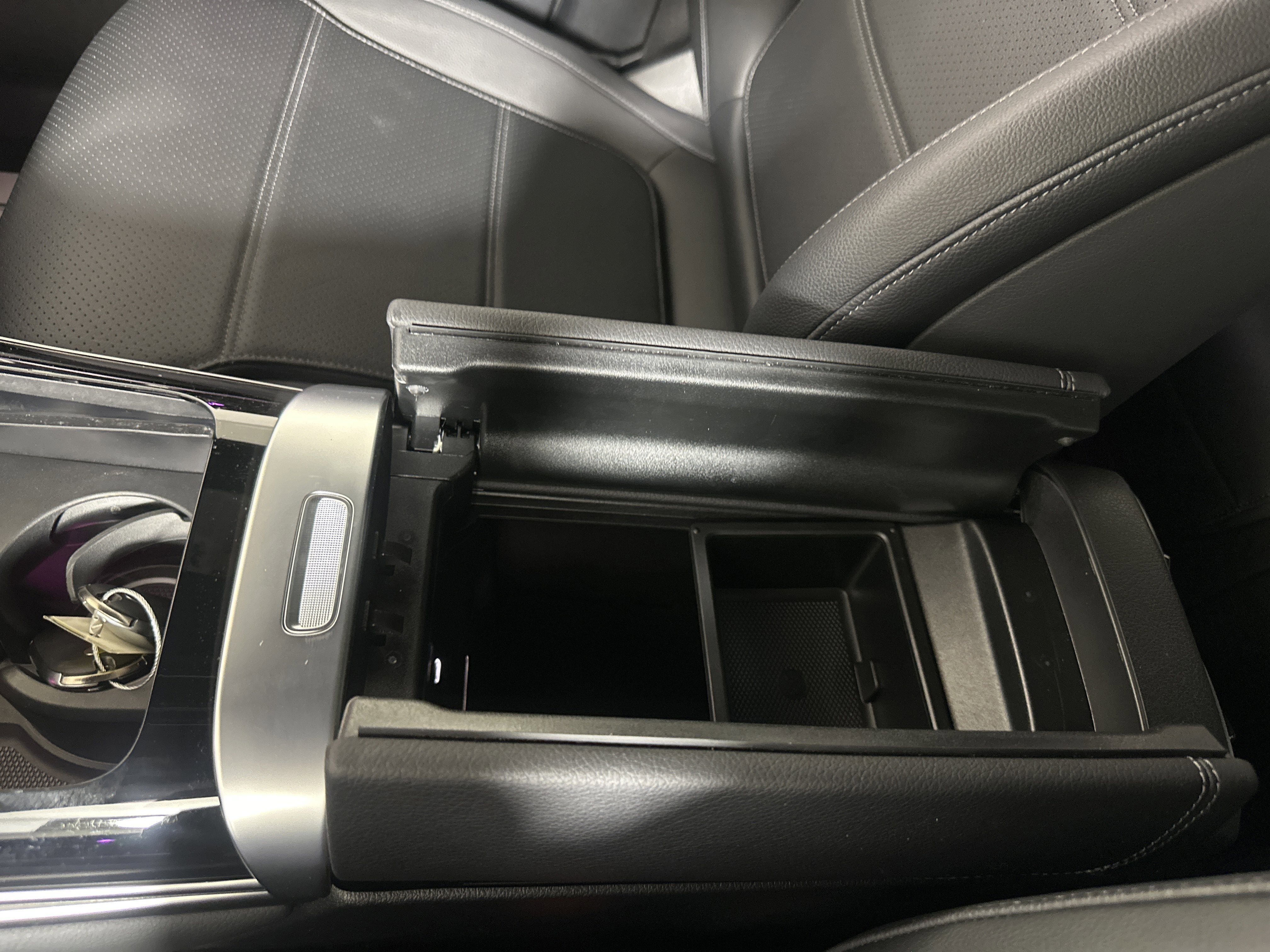 Used 2025 White Mercedes-Benz GLC 300 image 20